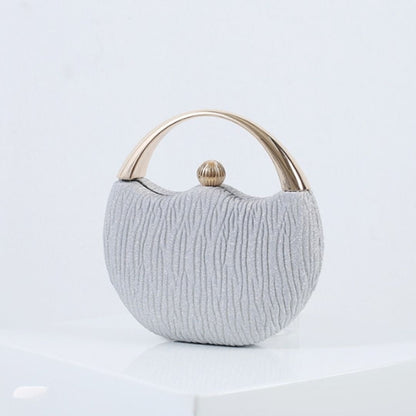 Chic texturerad clutch med metallhandtagsdetalj - Viola