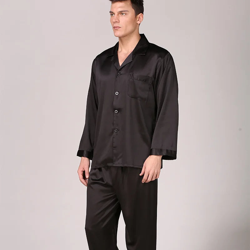 Pyjamasset i siden - Adel