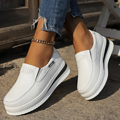 Enfärgade slip-on skor runda tåplattformar - Liselotte