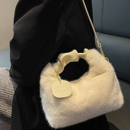 Luxe Fluff liten tygväska för kvinnor - Sanna