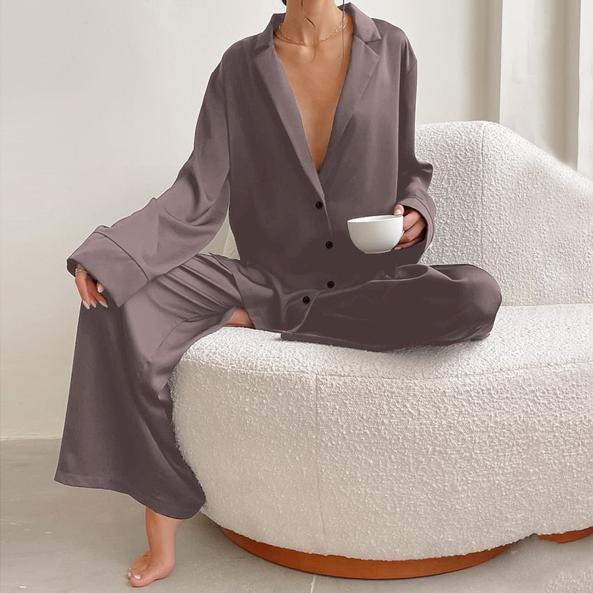 Överdimensionerat pyjamasset i satin siden - Mila