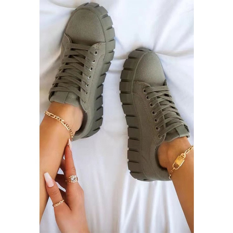 Svarta trendiga sneakers för kvinnor - Milda