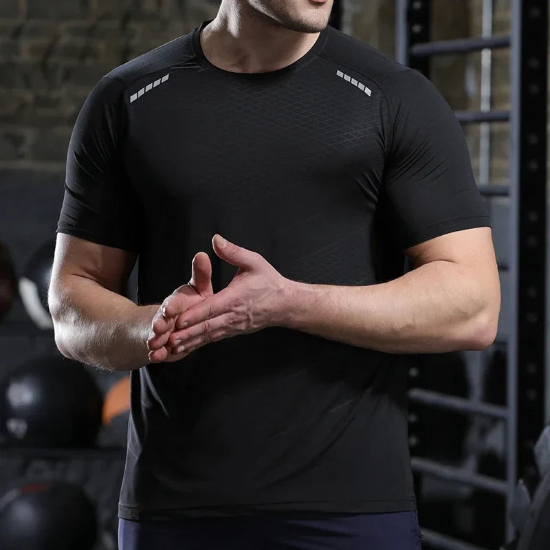 Sport T-shirt i tunn is siden för män - Rune