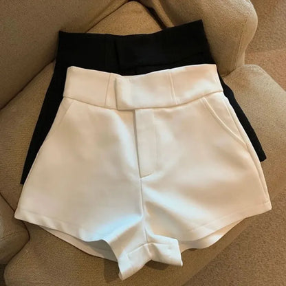 Dam Shorts - Lovisa