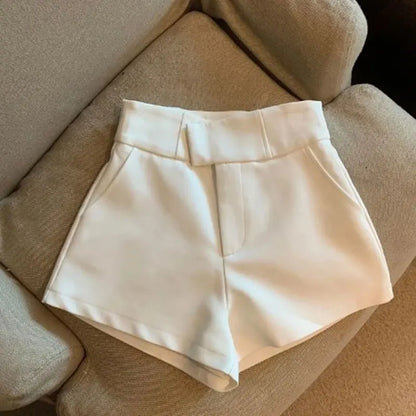 Dam Shorts - Lovisa