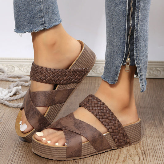Korsad tjock vävd sandal - Laina