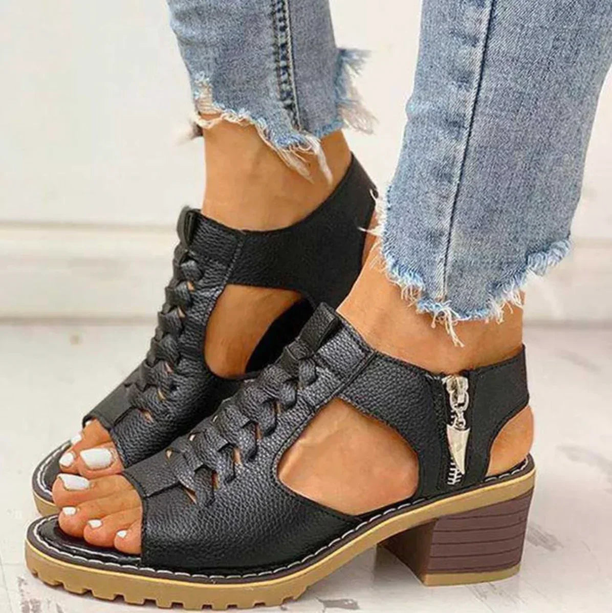 Sandal med unik design för kvinnor - Qiana