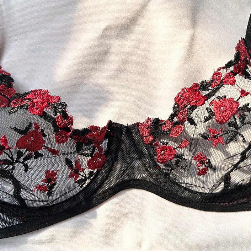 Skira blommiga broderade tvådelade underkläder - Ahnika