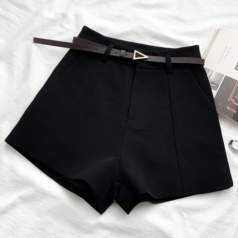 Casual shorts för kvinnor -  Laura