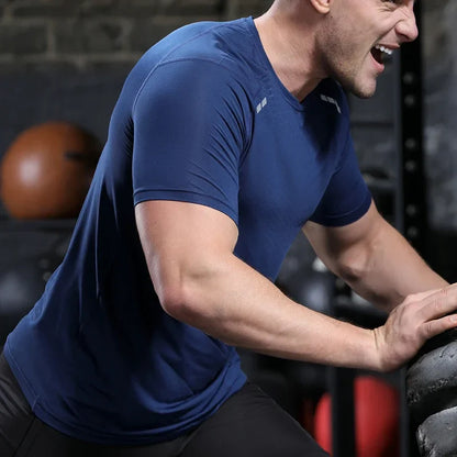 Sport T-shirt i tunn is siden för män - Rune