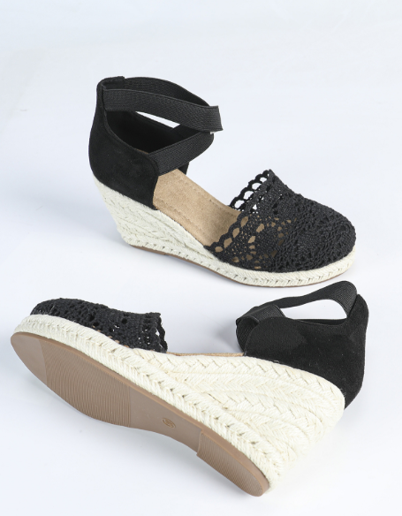 Stickade virkade sandaler - Emmy