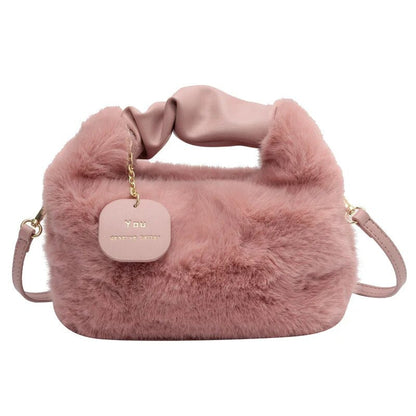 Luxe Fluff liten tygväska för kvinnor - Sanna